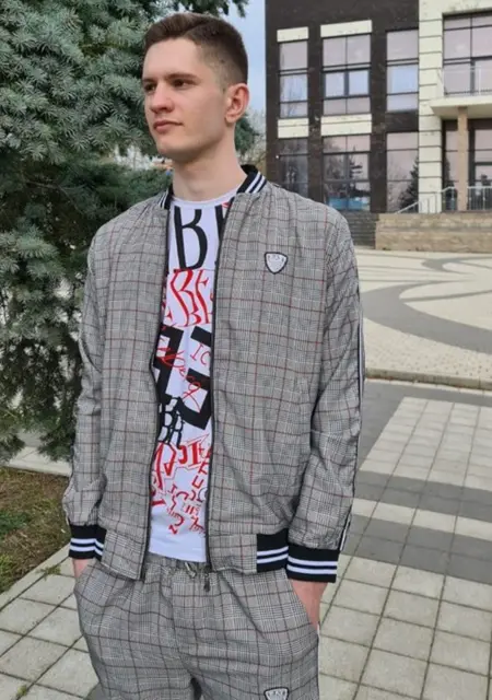 Я Влад, 24, знакомлюсь для постоянных отношений в Славянске-на-Кубани