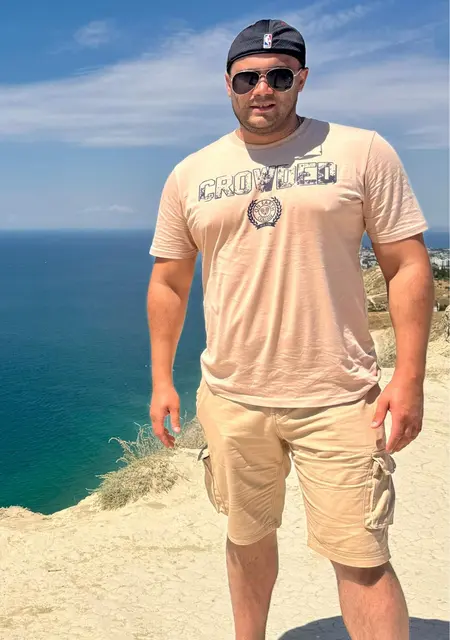 Я Tim, 31, знакомлюсь на одну ночь в Астрахани