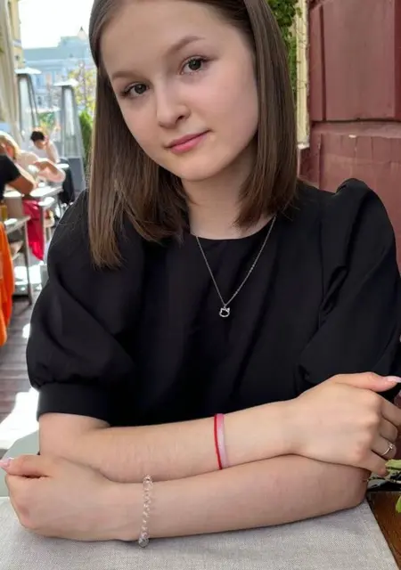 Полина из Москвы, мне 20, познакомлюсь для вирта