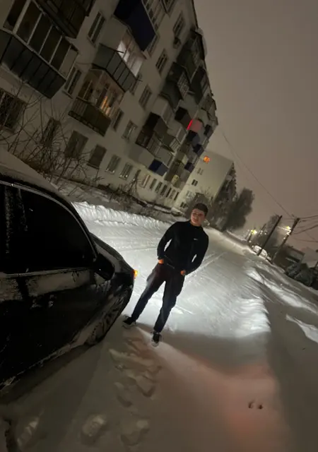 Я Самвел, 24, из Альметьевска, ищу знакомства на одну ночь