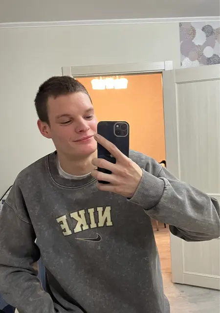 Денис из Туймаз, мне 21, познакомлюсь без обязательств