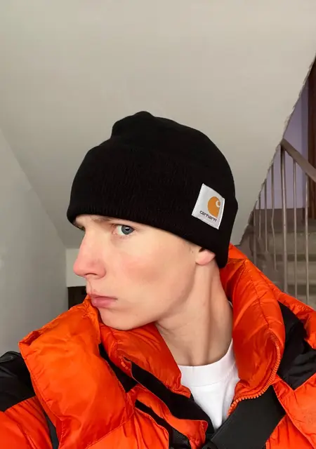 Я Андрей, 20, из Перми, ищу знакомства на одну ночь