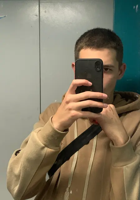 Я Timur, 20, знакомлюсь на одну ночь в Брянске