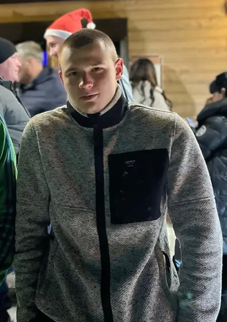 Я Алексей, 19, из Братска, ищу знакомства на одну ночь