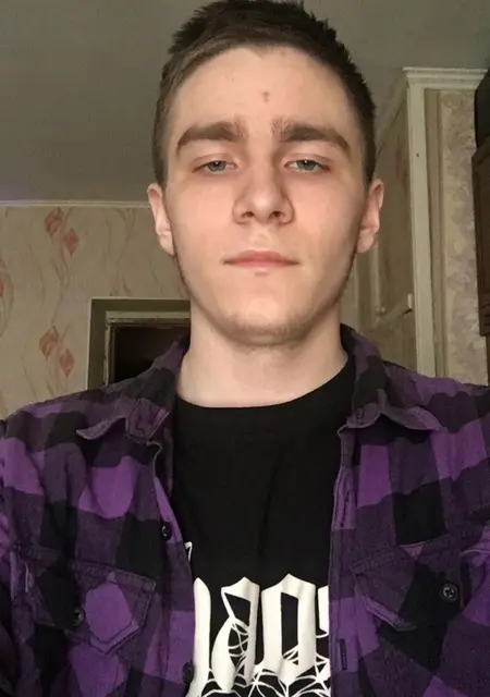 Я Иван, 20, из Томска, ищу знакомство для общения