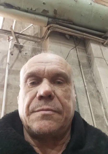 Я Александр, 59, из Новосибирска, ищу знакомства без обязательств