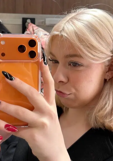 Я Саша, 20, из Санкт-Петербурга, ищу знакомства без обязательств