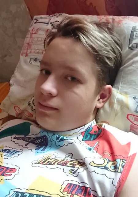 Я Женя, 20, знакомлюсь для открытые отношения в Коломне