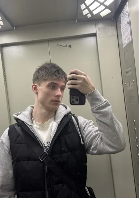 Я Егор, 19, из Липецка, ищу знакомство для открытые отношения