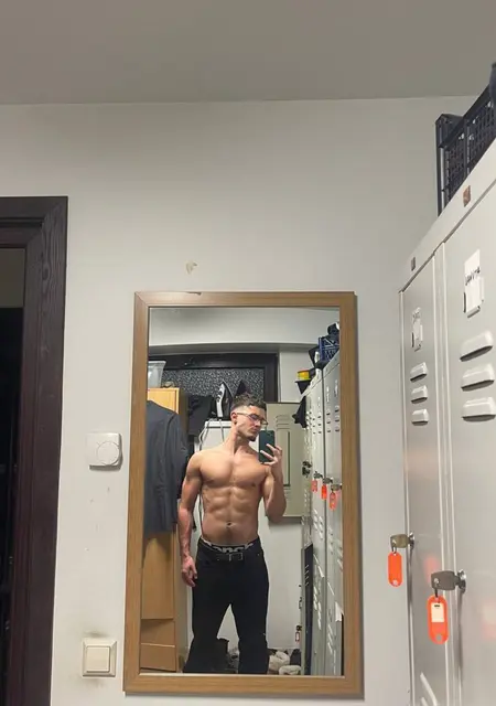 Адам из Сургута, ищу на сайте вирта