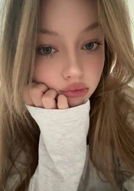 Я Рита, 19, из Нижнего Новгорода, ищу знакомство для постоянных отношений