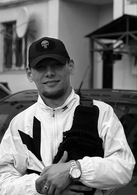 Я Мансур, 25, знакомлюсь для открытые отношения в Новосибирске