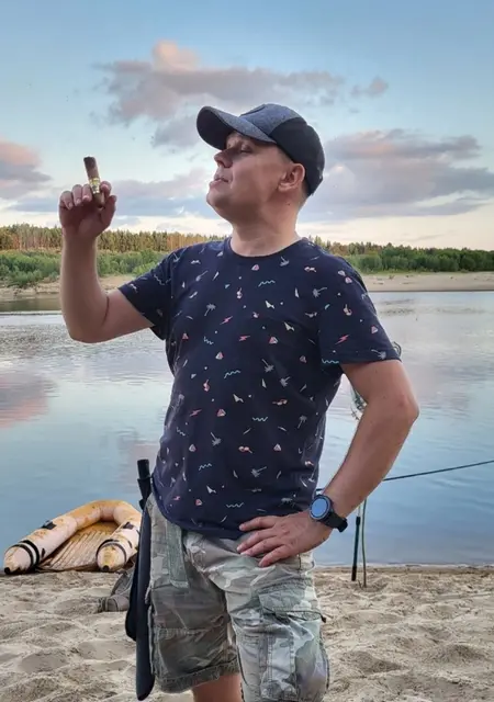 Сергей из Сыктывкара, ищу на сайте знакомства на одну ночь