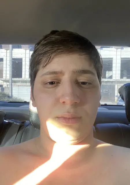 Я Тагир, 21, из Ростова-на-Дону, ищу знакомства на одну ночь