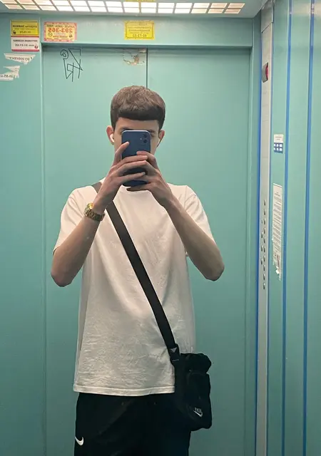 Я Влад, 19, знакомлюсь без обязательств в Рязани