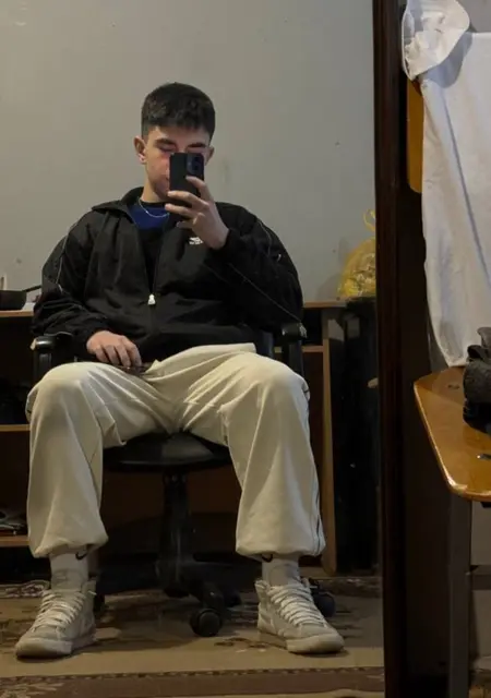 Я Алишка, 19, из Астрахани, ищу знакомства без обязательств