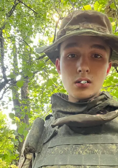 Я Валерий, 20, из Екатеринбурга, ищу знакомство для приятного времяпровождения