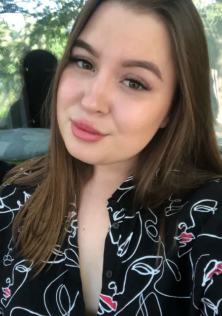 Виталина из Великого Новгорода, ищу на сайте приятное времяпровождение