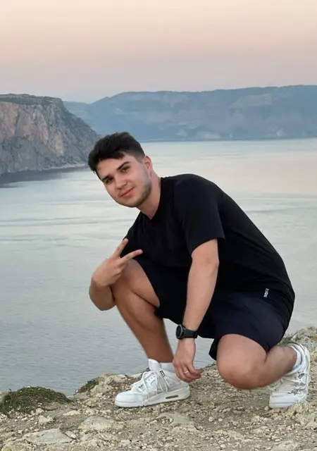 Иван из Старого Оскола, мне 23, познакомлюсь на одну ночь