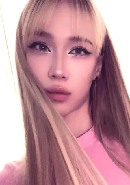 Я Полина, 19, из Челябинска, ищу знакомство для постоянных отношений