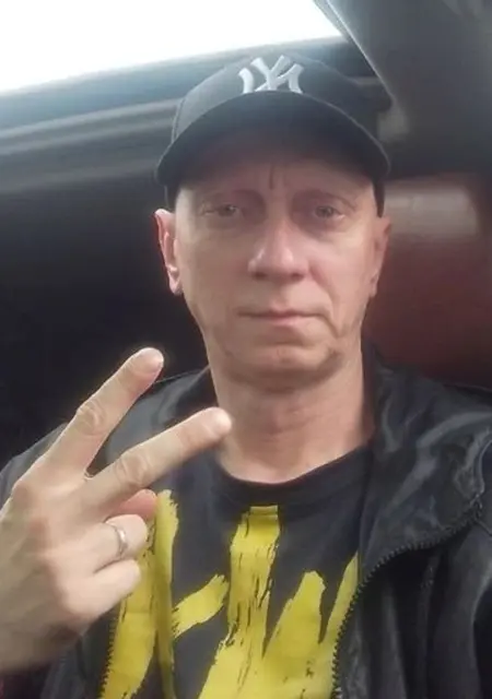 Виталий из Магнитогорска, мне 44, познакомлюсь на одну ночь