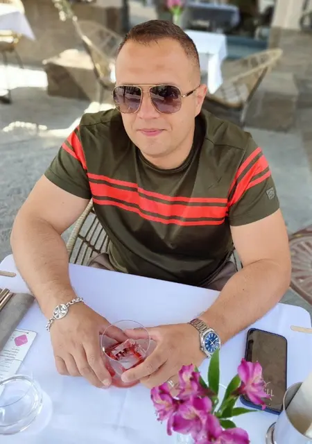 Виталий из Тольятти, ищу на сайте общение