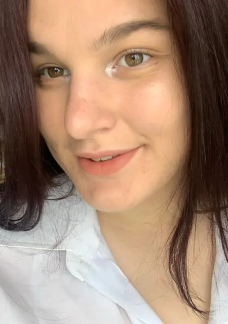 Я Ульяна, 19, из Владивостока, ищу знакомство для постоянных отношений