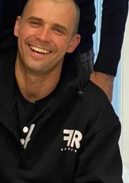 Макс из Бахчисарая, ищу на сайте знакомства на одну ночь