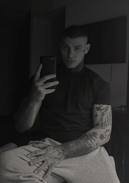 Я Den, 33, знакомлюсь без обязательств в Мончегорске