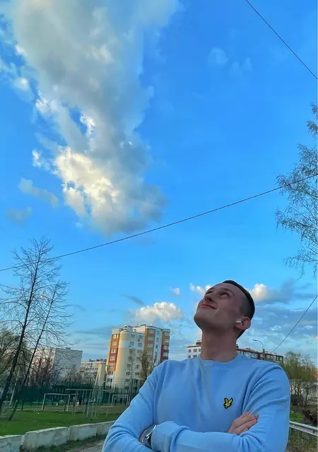 Роман из Москвы, мне 24, познакомлюсь для общения