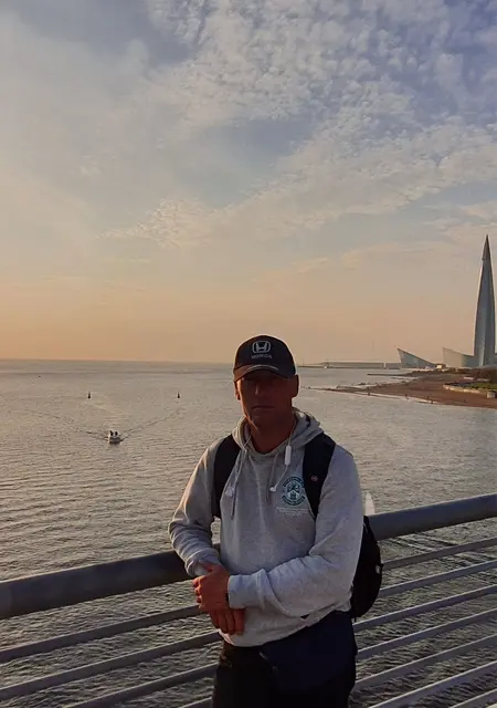 Евгений из Севастополя, мне 45, познакомлюсь на одну ночь