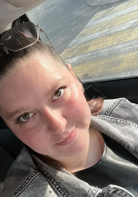 Я Ксения, 37, из Саратова, ищу знакомства без обязательств