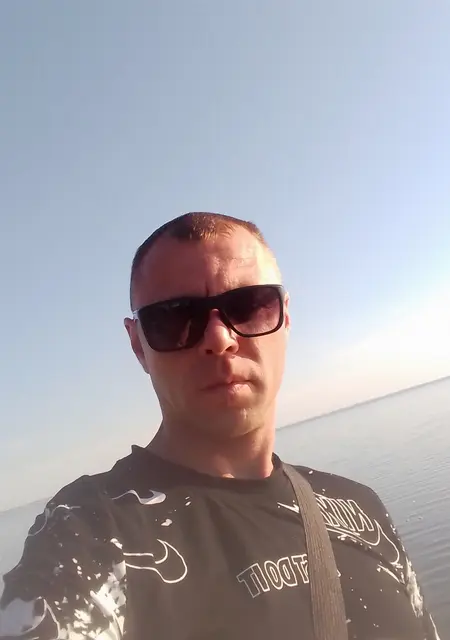 Владимир из Новосибирска, ищу на сайте знакомства на одну ночь