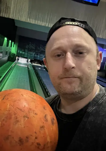 Я Сергей, 42, из Нижнекамска, ищу знакомство для приятного времяпровождения