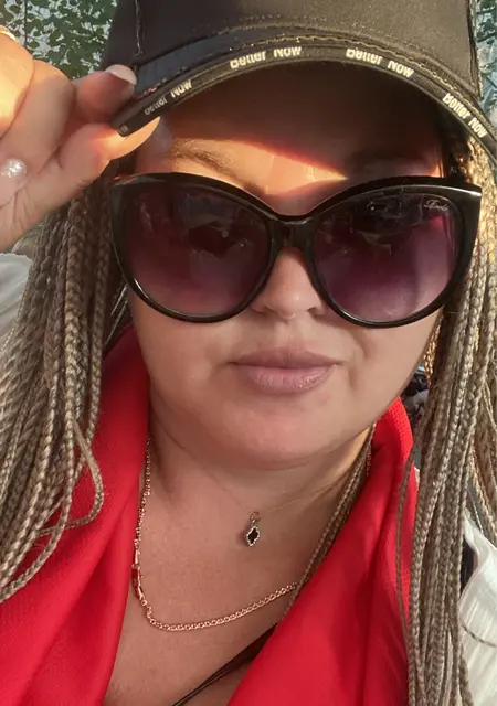 Я Ирина, 41, знакомлюсь на одну ночь в Омске