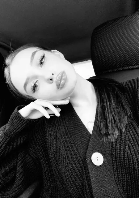 Я Алина, 20, знакомлюсь без обязательств в Казани