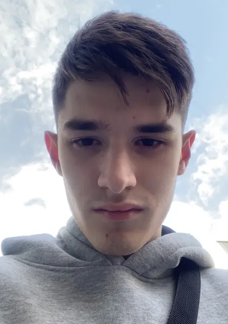 Я Алексей, 20, знакомлюсь для общения в Казани