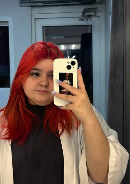 Я Аленочка, 18, из Домодедова, ищу знакомство для постоянных отношений
