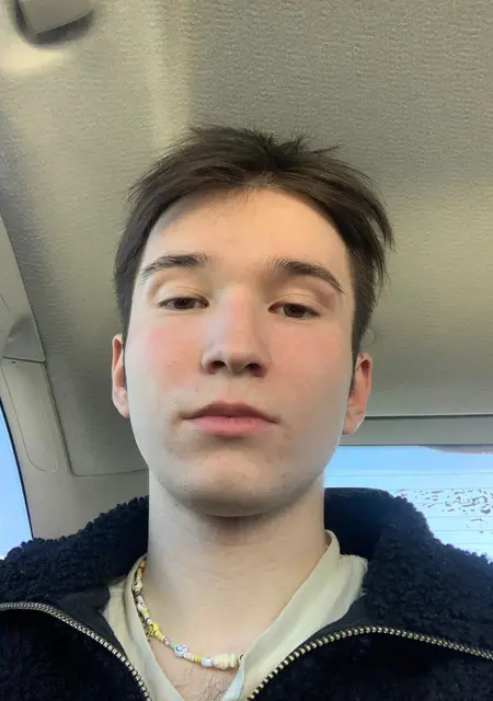 Марсель из Анапы, мне 20, познакомлюсь на одну ночь