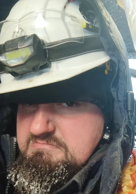 Стас из Нижневартовска, мне 36, познакомлюсь без обязательств