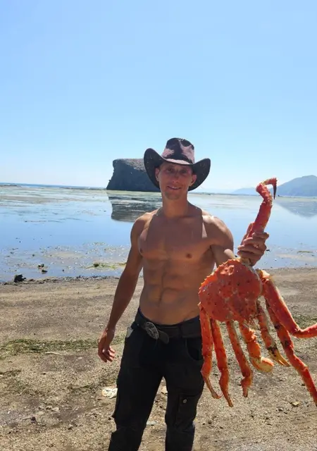 Дмитрий из Пятигорска, мне 25, познакомлюсь на одну ночь