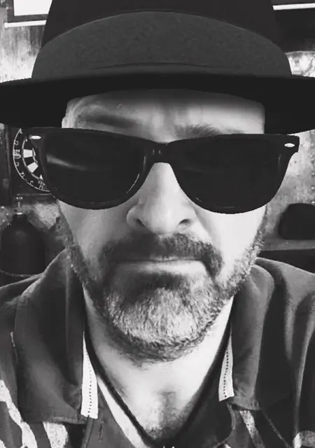 Мастер из Энгельса, мне 49, познакомлюсь для открытые отношения