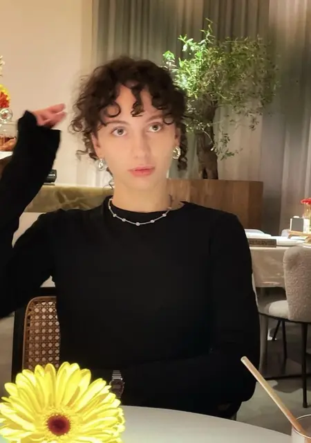 Я Александра, 21, из Краснодара, ищу знакомство для приятного времяпровождения