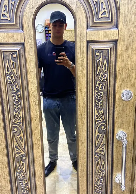 Vladimir из Владикавказа, мне 30, познакомлюсь для приятного времяпровождения