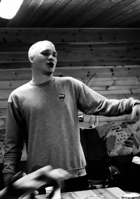 Я Артем, 27, знакомлюсь для общения в Мурманске