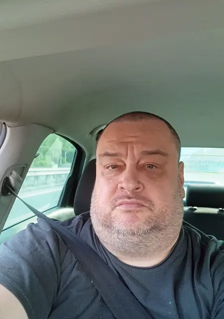 Максим Дубровин из Тюмени, мне 48, познакомлюсь без обязательств
