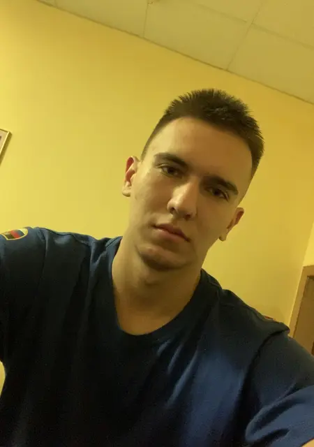 Данил из Саратова, ищу на сайте знакомства на одну ночь