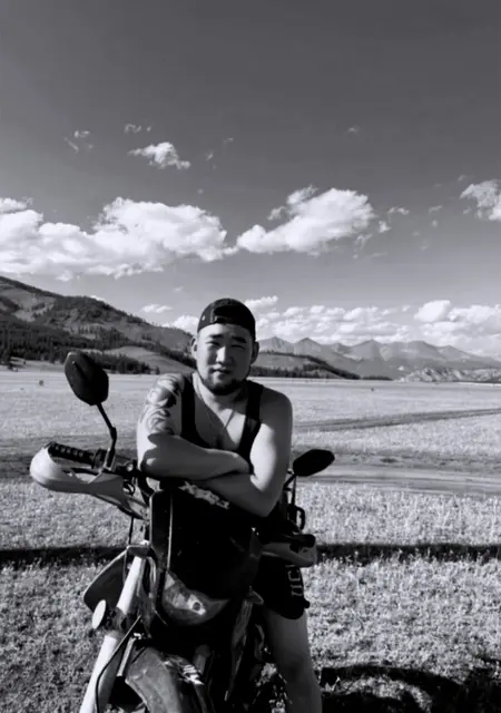 Я Александр, 25, знакомлюсь без обязательств в Магадане