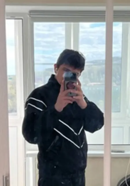 Никита из Мурманска, ищу на сайте знакомства без обязательств