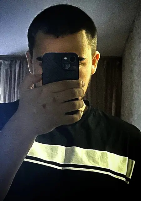 Я Артем, 19, знакомлюсь для общения в Якутске